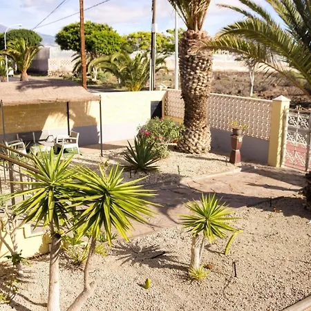 Geraeumiges Haus Mit Exklusivem Schwimmbad Und Solarium * Las Galletas